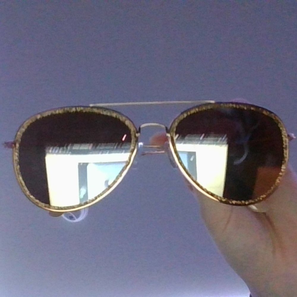 Sunglasses - Picture 3 of 4